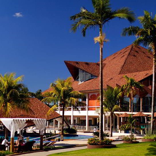 grande-fachada-resort-piscina